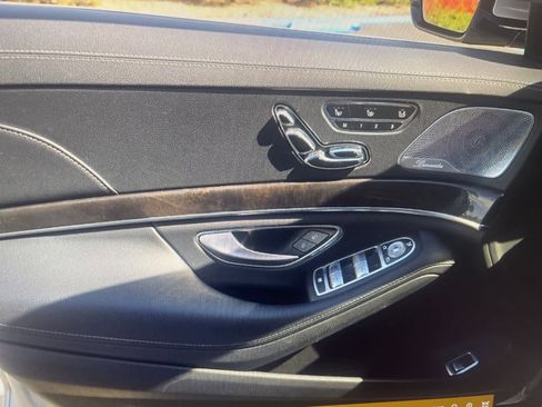 Used 2015 Mercedes-Benz S 550 Sedan image 8