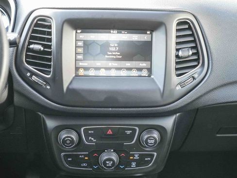 Used 2018 Jeep Compass Sport w/ Tech Group image 15