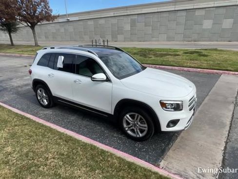 Used 2023 Mercedes-Benz GLB 250 w/ Premium Package image 15