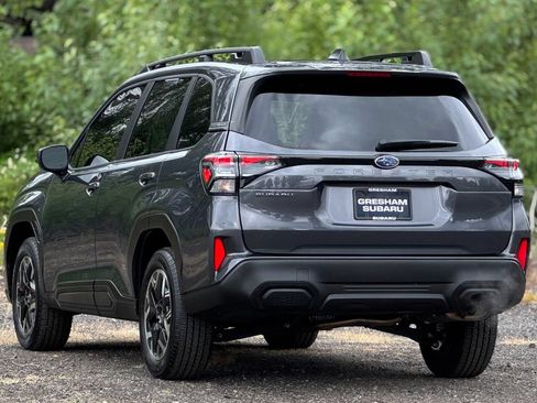 Certified 2025 Subaru Forester Premium AWD/4WD image 5