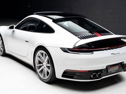 Used 2020 Porsche 911 Carrera 4S image 23