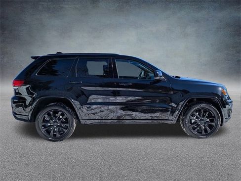 Certified 2021 Jeep Grand Cherokee Laredo X image 3