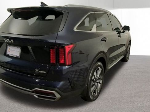 Used 2023 Kia Sorento EX image 9