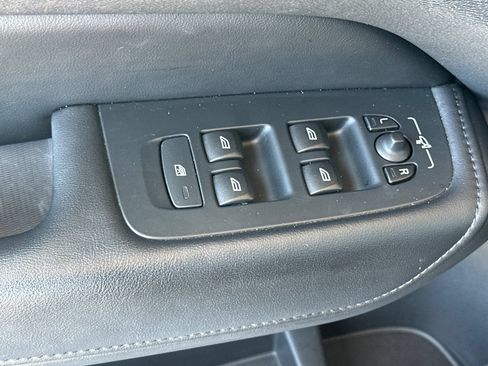 Used 2024 Volvo XC60 B5 Core AWD/4WD image 12