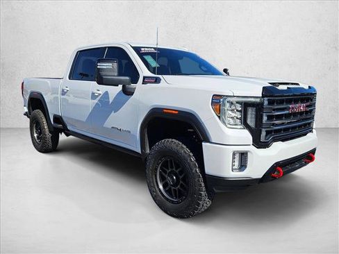 Used 2022 GMC Sierra 2500 AT4 AWD/4WD image 3