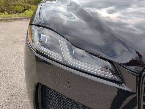 New 2026 Jaguar F-PACE R-Dynamic S image 6