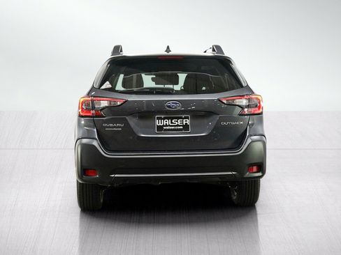 Used 2024 Subaru Outback Premium AWD/4WD image 4