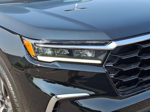 Certified 2023 Honda Pilot Elite image 9