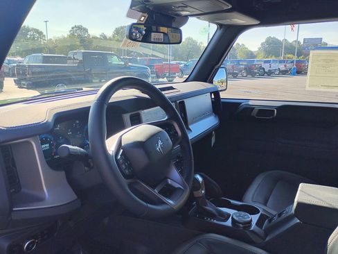 New 2025 Ford Bronco Outer Banks w/ Sasquatch Package image 32