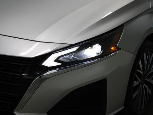 Used 2023 Nissan Altima 2.5 SV image 47