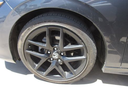 Used 2025 Honda Civic Sport image 5
