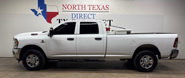Used 2023 RAM 2500 Tradesman w/ Chrome Appearance Group AWD/4WD image 11