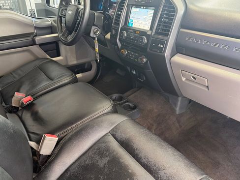 Used 2018 Ford F250 XLT w/ XLT Premium Package AWD/4WD image 19