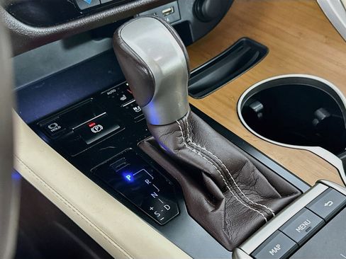 Used 2020 Lexus RX 450h AWD w/ Premium Package image 25