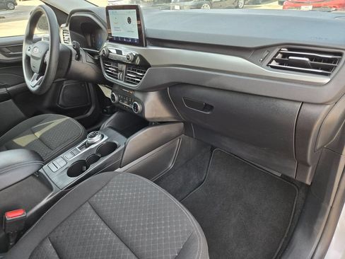 Used 2025 Ford Escape Active AWD/4WD image 33