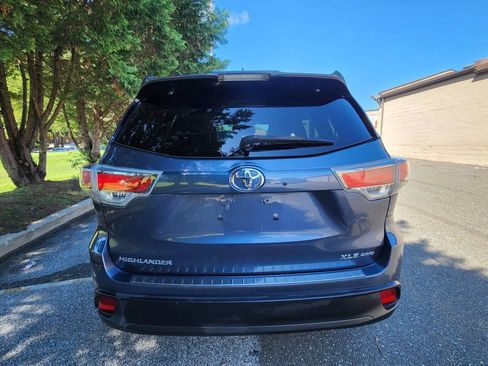 Used 2015 Toyota Highlander XLE AWD/4WD image 6