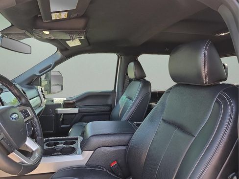 Used 2022 Ford F250 4x4 Crew Cab Super Duty image 9
