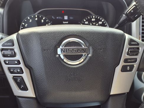 Used 2021 Nissan Titan SV w/ SV Convenience Package AWD/4WD image 13