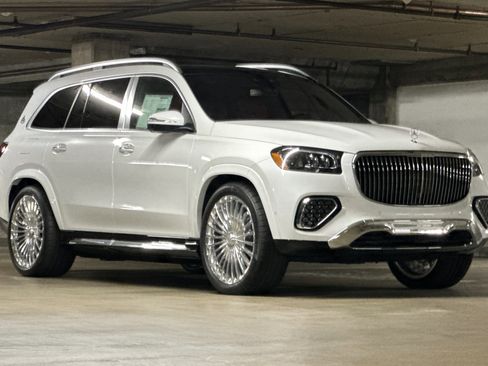New 2026 Mercedes-Benz Maybach GLS 600 4MATIC image 6