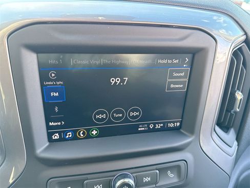 Used 2022 Chevrolet Silverado 1500 Custom image 16