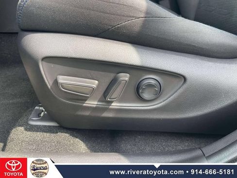 Used 2023 Toyota RAV4 SE w/ Convenience Package AWD/4WD image 18