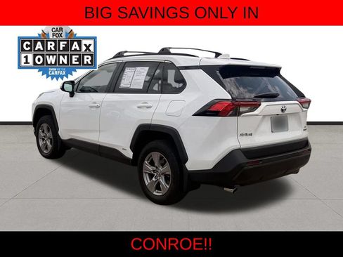 Used 2024 Toyota RAV4 LE AWD/4WD image 7