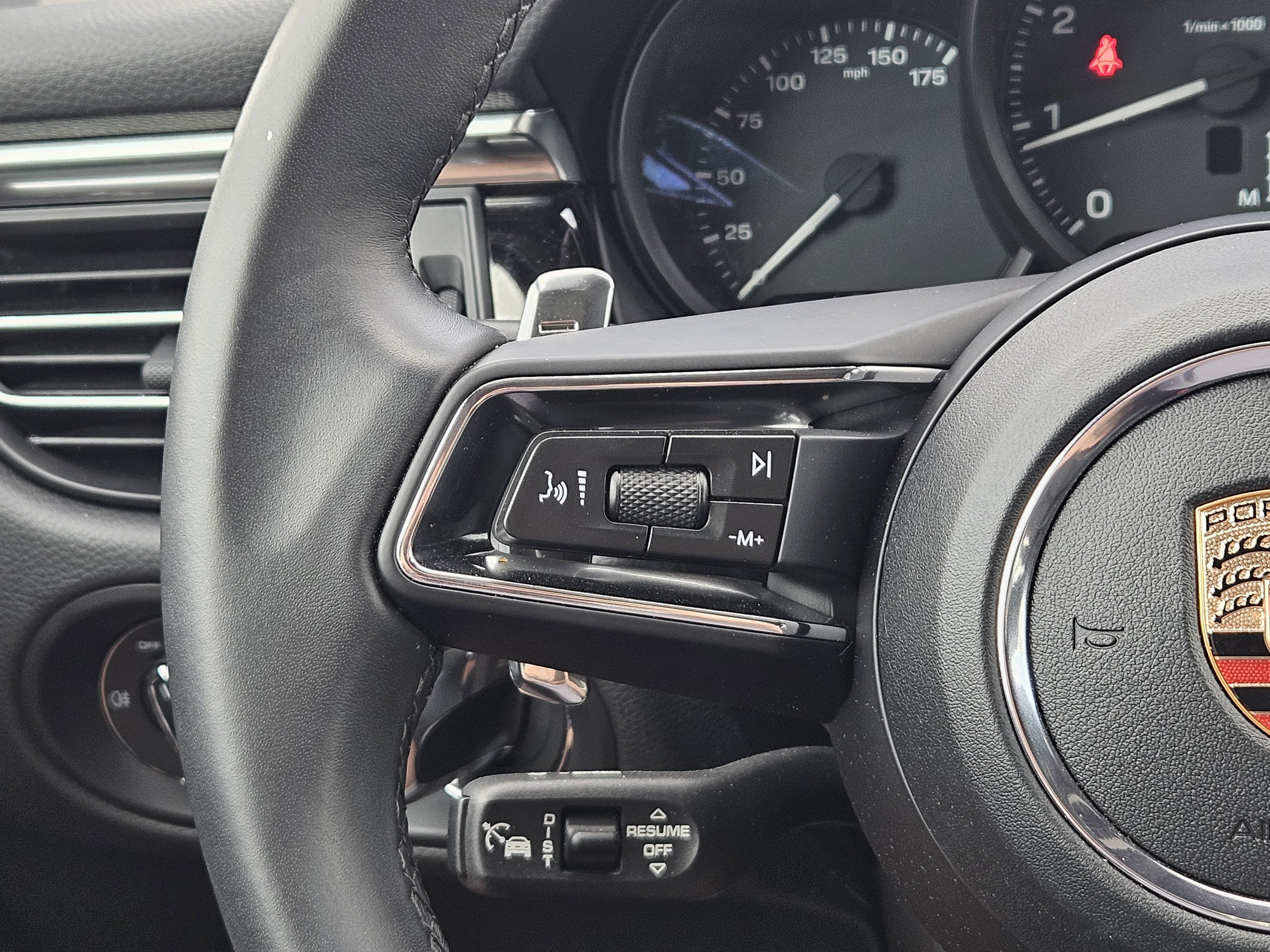 Certified 2026 Porsche Macan AWD/4WD image 26