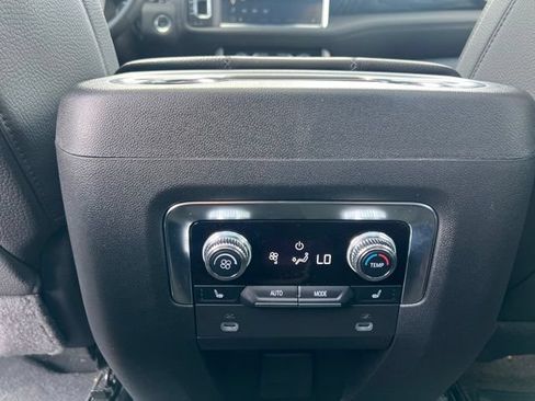 Used 2024 GMC Yukon Denali AWD/4WD image 22