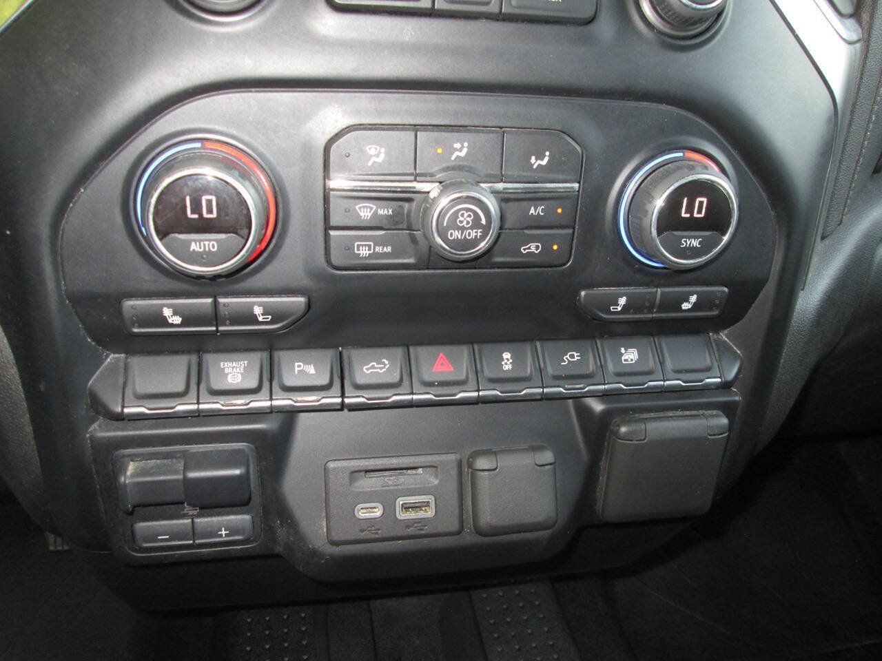 Used 2022 Chevrolet Silverado 2500 LTZ w/ Safety Package AWD/4WD image 18