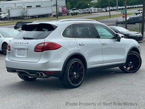 Used 2011 Porsche Cayenne AWD/4WD image 2