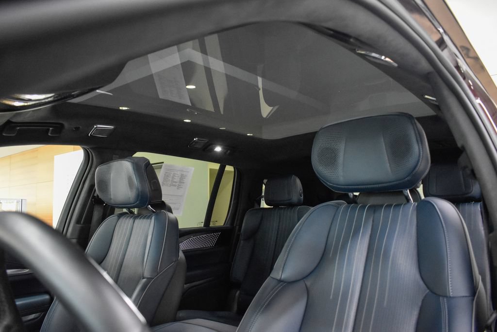 Used 2025 Cadillac Escalade IQ Luxury 2 w/ LPO, Premium Carpet Package AWD/4WD image 2