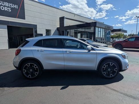 Used 2019 Mercedes-Benz GLA 250 4MATIC image 2