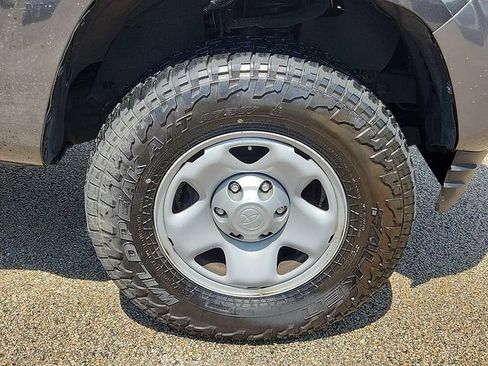 Used 2018 Toyota Tacoma SR w/ SR Convenience Package AWD/4WD image 8