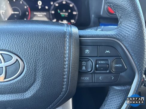 Certified 2025 Toyota Tacoma TRD Off-Road image 20