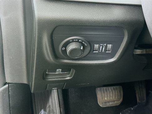 Certified 2024 Jeep Grand Cherokee Altitude AWD/4WD image 18