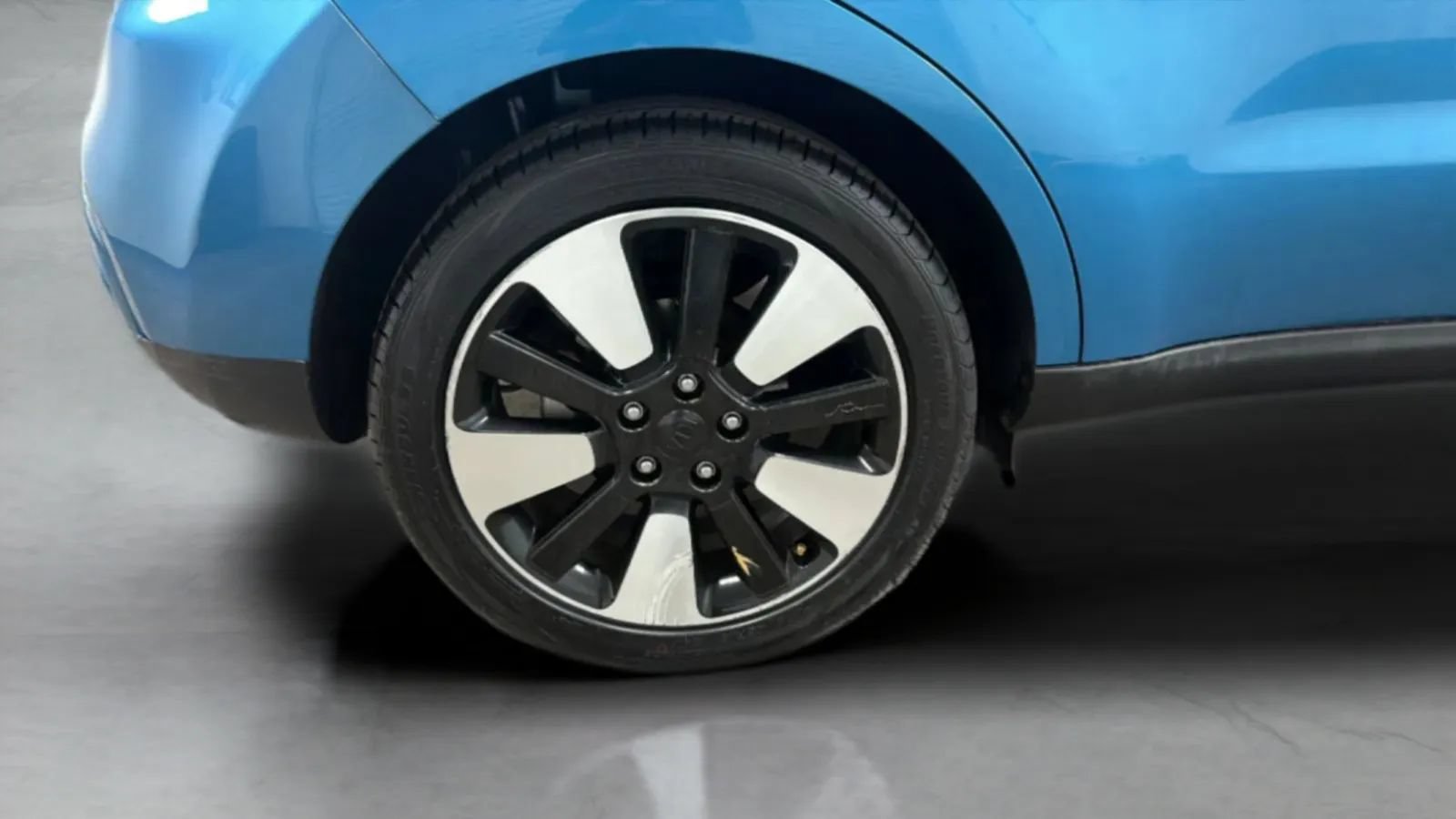 Used 2018 Kia Soul + FWD image 24