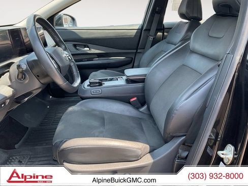 Used 2024 Nissan Ariya AWD image 9