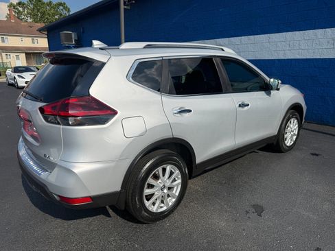 Used 2018 Nissan Rogue SV w/ Premium Package AWD/4WD image 21