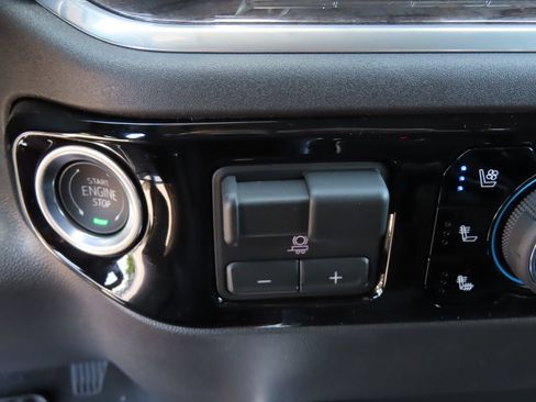 New 2026 Chevrolet Silverado 1500 LTZ w/ LTZ Premium Package AWD/4WD image 10
