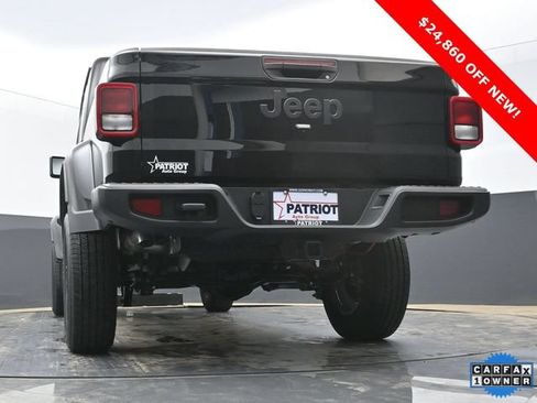 Used 2025 Jeep Gladiator Sport w/ Premium Package AWD/4WD image 45