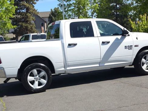 Used 2023 RAM 1500 Classic SLT AWD/4WD image 9