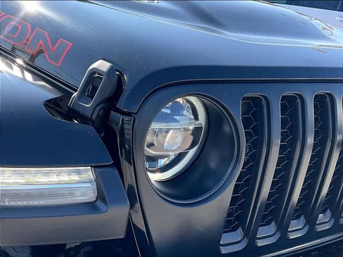 Used 2022 Jeep Gladiator Rubicon w/ LED Lighting Group image 32