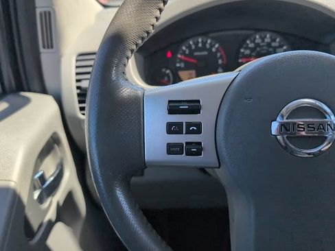 Used 2017 Nissan Frontier SV w/ SV Value Truck Package AWD/4WD image 15