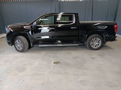 Used 2025 GMC Sierra 1500 Denali w/ Technology Package AWD/4WD image 4