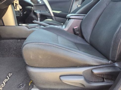 Used 2015 Toyota RAV4 XLE FWD image 15