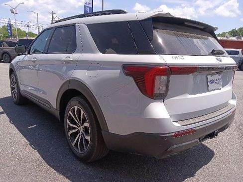 New 2026 Ford Explorer ST-Line RWD image 5