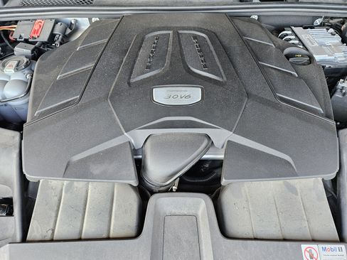 Certified 2023 Porsche Cayenne image 30