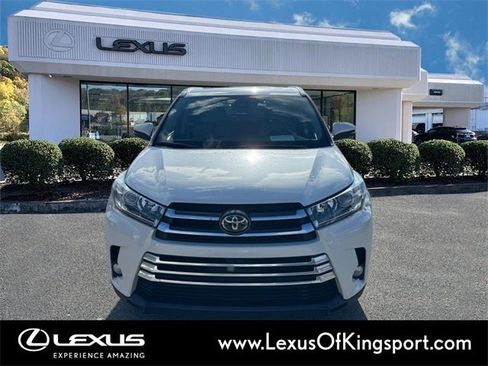 Used 2017 Toyota Highlander Limited image 8