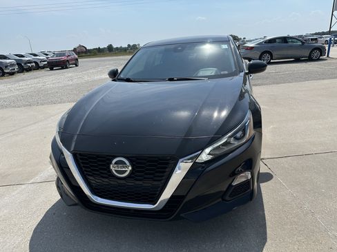 Used 2021 Nissan Altima 2.5 SV FWD image 4