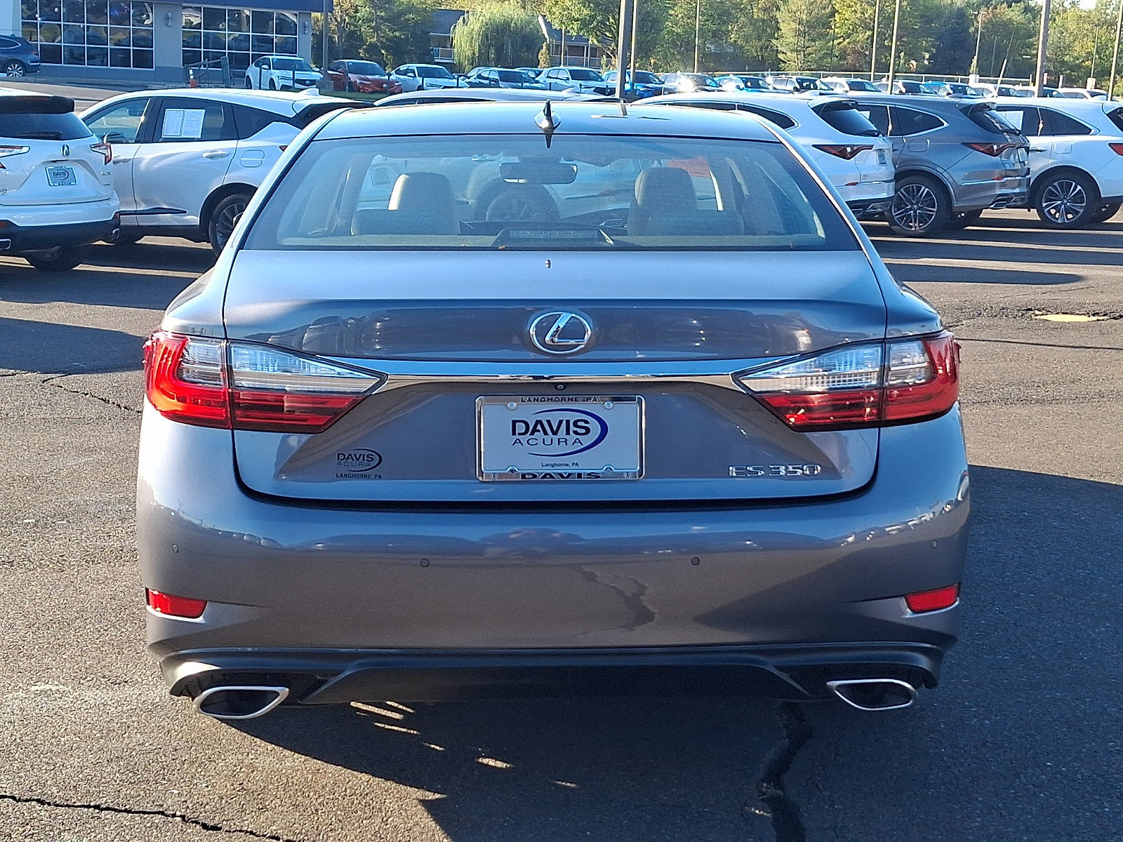Used 2016 Lexus ES 350 w/ Luxury Package w/Wood Trim FWD image 5